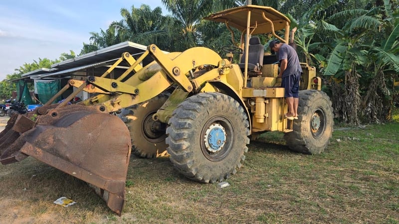 ขาย 275,000 รถตักล้อยาง CAT 950  เครื่องดี เกียร์แรง