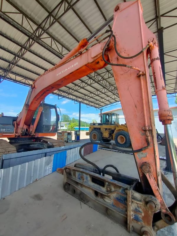 ขาย 490,000 แบคโฮพร้อมหัวเจาะ HITACHI ZX 200-1 เล่มทะเบียน ไฟฟ้าครบ เครื่องดี ปั้มแรง เอวดี ช่วงล่างแน่น พร้อมหัวเจาะ  