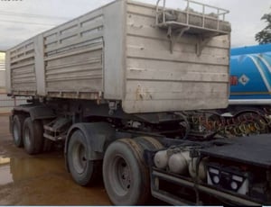 ขาย 395,000 หางเซมิดั้ม 2 เพลา ปี 62 ช่วงล่างสิบน๊อต อู่SKT ยาว 7.20 เมตร น้ำหนัก 7.2 ตัน 