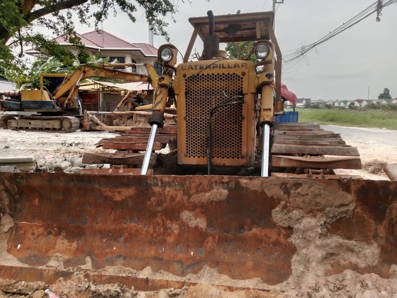 ขาย 580,000 รถแทรคเตอร์ CAT D 5 B เครื่อง 10 Z หัวฉีดปากกา ตีนเป็ด แบบมีหัวเก๋ง เครื่องดี เกียร์ตัดแรง ช่วงล่างสวย