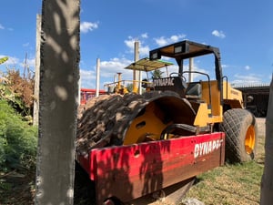 ขาย 450,000 รถบดล้อหนาม DYNAPAC ขนาด 10 ต้น เล่มทะเบียนพร้อมโอน รถสวยพร้อมใช้งาน ขาย 450,000 รถบดล้อหนาม DYNAPAC ขนาด 10 ต้น เล่มทะเบียนพร้อมโอน รถสวยพร้อมใช้งาน