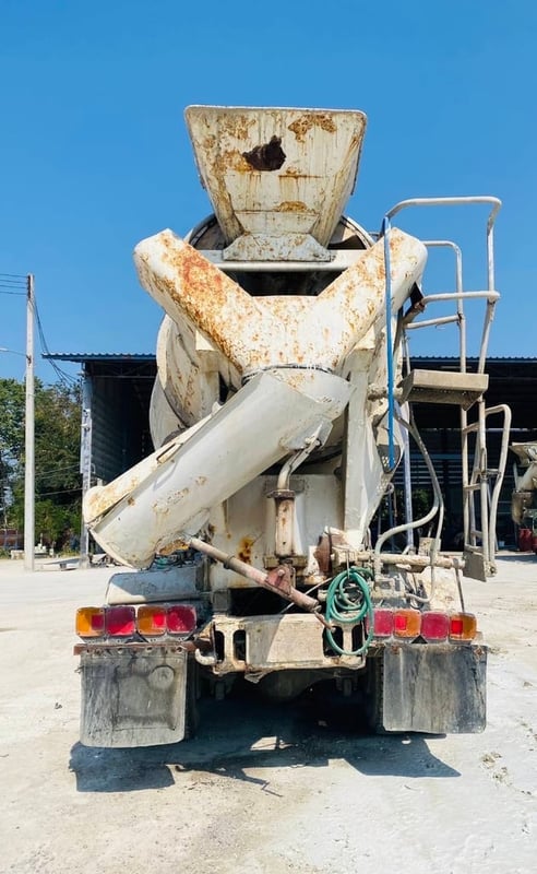 ขาย 650,000 รถโม่ปูน HINO MEGA 320 หัวบาง ยางดี ครัชซีดี โม่สวยพร้อมใช้งาน ขาย 650,000 รถโม่ปูน HINO MEGA 320 หัวบาง ยางดี ครัชซีดี โม่สวยพร้อมใช้งาน