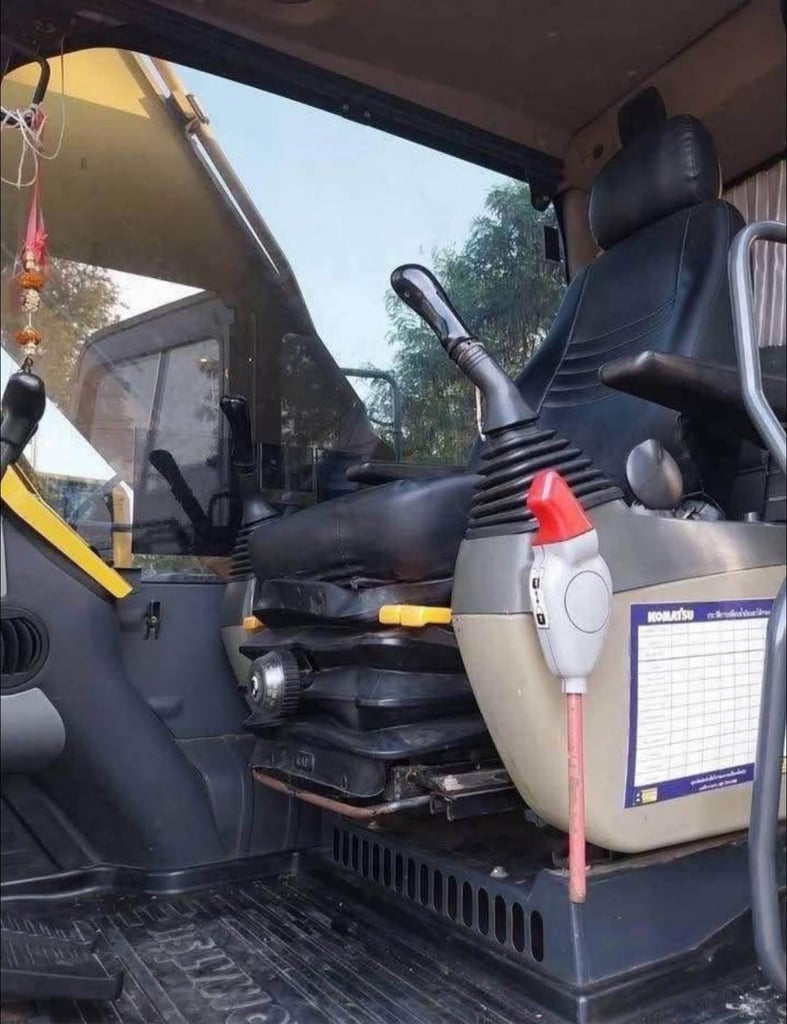 🔥ขายด่วน 1,350,000 KOMATSU PC 210-10 MO เอกสารเล่มทะเบียนครบ 