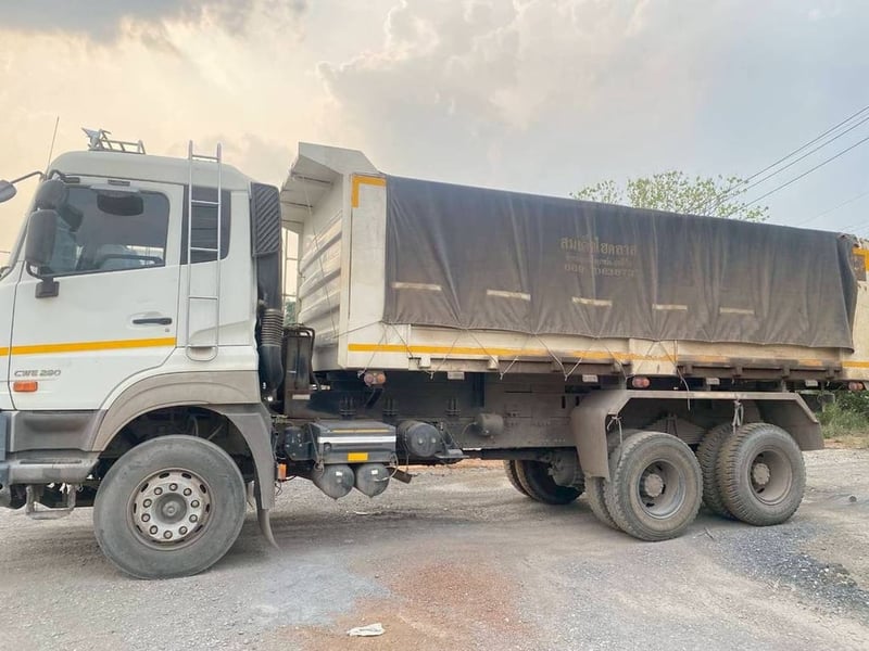 ขาย 790,000 รถสิบล้อดั้มพ่วงแม่ลูก UD TRUCKS Quester 280 แรง ปี 60 2 เพลา ลูกพ่วง 3 เพลา ปี 39 ครัชซีสวย