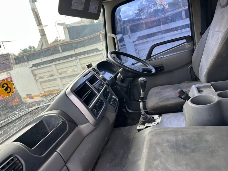 ขาย 590,000 รถ 10 ล้อดั้ม UD TRUCK Quester ปี 2559 เครื่อง 330 แรง หัวบาง ยางดี ครัชซีสวย 