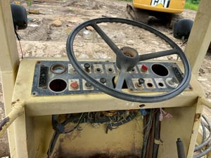 ขาย 395,000 รถบด 10 ตัน 2 เพลา BOMAG BW212 D2 🚩 เครื่อง MITSUBISHI 6D16-220 แรง 🚩 ระบบ สั่นหยาบ-ละเอียด พร้อมใช้  🚩 เอกสารเล่มทะเบียนพร้อมโอน สนใจติดต่อได้ครับ 090-772-3710 090-772-3708