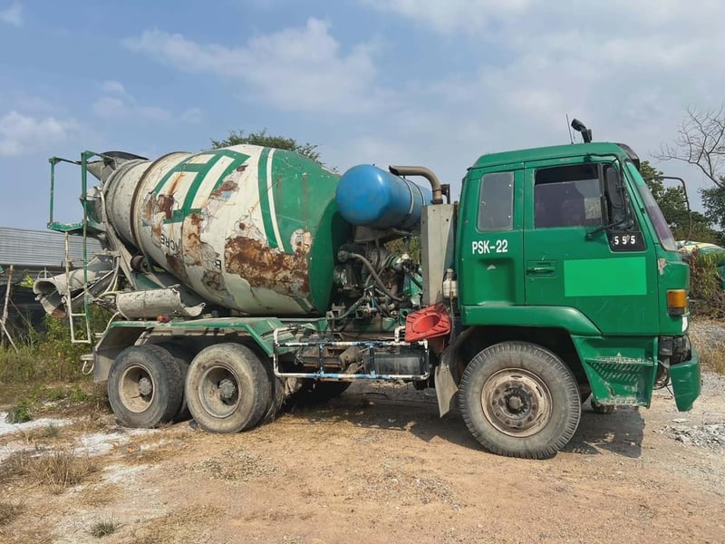 ขาย 295,000 รถ 10 ล้อ โม่ปูน 6 คิว ISUZU 275 แรง รถพร้อมใช้งาน เล่มทะเบียนพร้อมโอน 