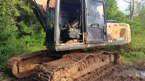 #ขายถูก 285,000 SANY SY205C ไฟฟ้าครบ เครื่องดี ปั้มแรง เอวแน่น ช่วงล่างโซ่บูตแตก รถทำงานอยู่  เอกสารใบแจ้งจำหน่าย