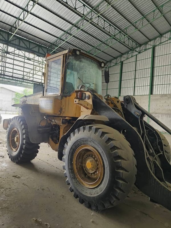 ขาย 265,000 รถตัก VOLVO L70E ต่อแขนตักข้าวเปลือก เครื่องดี ยางดี แต่จอดนาน  