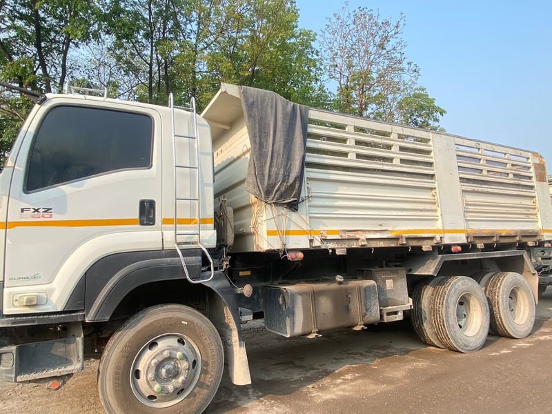 ขาย 1,790,000 รถสิบล้อพ่วงแม่ลูก ISUZU 360 ปี 59 วิ่ง 580,000 กม.หัวบาง ยางดี ครีชซีสวย ลูกพ่วงดั้ม SMM 3 เพลา ดั้มสวย ครีชซีสวย ยางดี ปี 51 