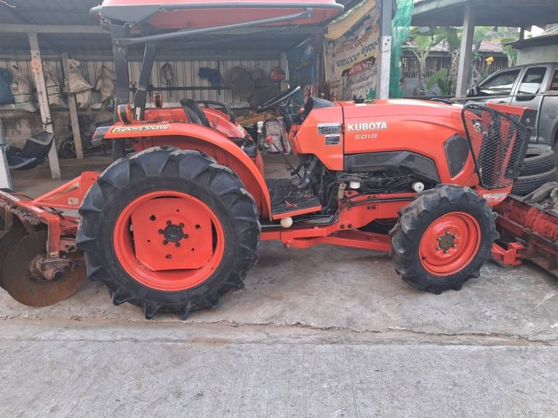 ขาย 365,000 รถไถ KUBOTA 5018 ปี 61 พร้อมอุปกรณ์ ใบมีดดันหน้า ผาน 5 รถพร้อมใช้งาน 