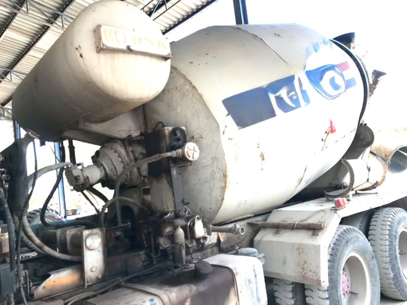 ขาย 650,000 รถโม่ปูน HINO MEGA 320 หัวบาง ยางดี ครัชซีดี โม่สวยพร้อมใช้งาน ขาย 650,000 รถโม่ปูน HINO MEGA 320 หัวบาง ยางดี ครัชซีดี โม่สวยพร้อมใช้งาน