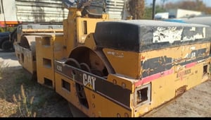 ขาย รถบด 5 ตัน เล่มทะเบียน break down CAT CB 534 b เครื่องดี ปั๊มสั่นแรง เอวแน่น