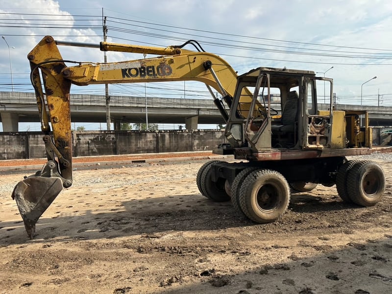ขาย 250,000 แบคโฮล้อยาง KOBELCO SK 100 W 2 เพลา เครื่องดี ปั้มแรง เอวแน่น ยางดี 