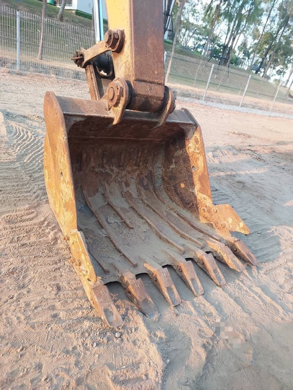 ขาย 590,000 รถแบคโฮ CAT 320 D2 ปี 59 ครื่อง 6 สูบ ดีแรง  บูมอาร์มสวย เอวแน่น ช่วงล่างดี 