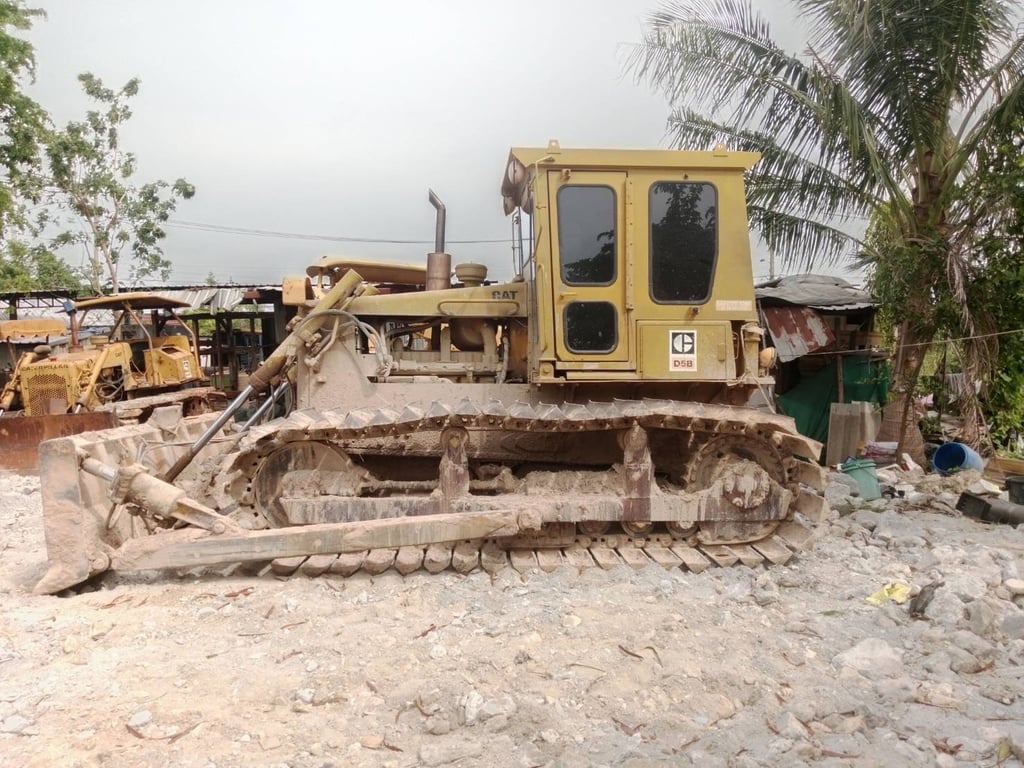 ขาย 650,000 รถแทรคเตอร์ CAT D 5 B ตีนเป็ด แบบมีหัวเก๋ง เครื่องดี เกียร์ตัดแรง ช่วงล่างสวย รถสวยพร้อมใช้ ขาย 650,000 รถแทรคเตอร์ CAT D 5 B ตีนเป็ด แบบมีหัวเก๋ง เครื่องดี เกียร์ตัดแรง ช่วงล่างสวย รถสวยพร้อมใช้