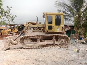 ขาย 650,000 รถแทรคเตอร์ CAT D 5 B ตีนเป็ด แบบมีหัวเก๋ง เครื่องดี เกียร์ตัดแรง ช่วงล่างสวย รถสวยพร้อมใช้ ขาย 650,000 รถแทรคเตอร์ CAT D 5 B ตีนเป็ด แบบมีหัวเก๋ง เครื่องดี เกียร์ตัดแรง ช่วงล่างสวย รถสวยพร้อมใช้