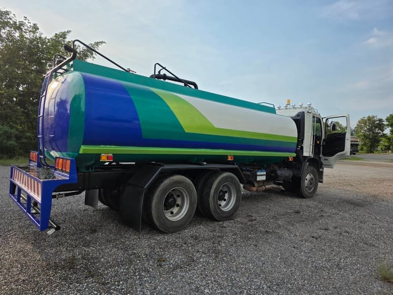 ขาย 1,090,000 รถ 10 ล้อบรรทุกน้ำ HINO MEGA 344 ปี 58 หัวบาง ยางดี ครีชซีสวย พร้อมปั้มดูด สเปร์น้ำล่างบน ขาย 1,090,000 รถ 10 ล้อบรรทุกน้ำ HINO MEGA 344 ปี 58 หัวบาง ยางดี ครีชซีสวย พร้อมปั้มดูด สเปร์น้ำล่างบน