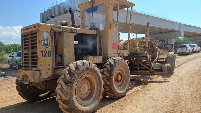 ขาย 550,000 รถเกรด CAT 12 G 61 M 6526 เครื่องดี เกียร์แรง ยางดี 