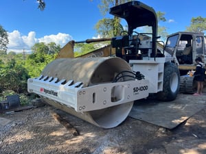 ขาย 650,000 รถบด 10 ต้น เล่มทะเบียน INGERSOLL-RAND SD100D 2 เพลา เครื่องดี ปั้มสั่นแรง เอวแน่น ยางดี ภาษีเต็ม