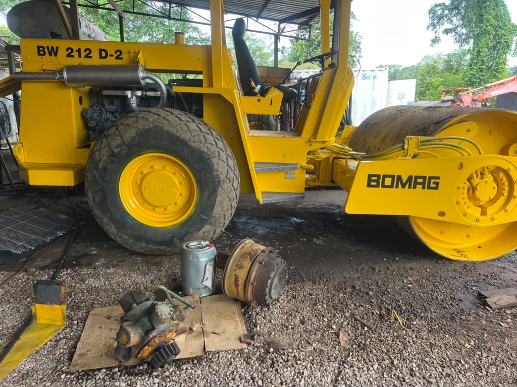 #ขายถูกพร้อมใช้ 390,000 BOMAG BW 212 D 2 เล่มทะเบียน #ขายถูกพร้อมใช้ 390,000 BOMAG BW 212 D 2 เล่มทะเบียน