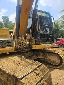 ขาย  790,000 CAT 320 D 2 GC เล่มทะเบียน ไฟฟ้าครบ เครื่องดี ปั้มแรง เอวแน่น ช่วงล่างเต็ม รถพร้อมใช้งาน สนใจติดต่อได้ครับ 090-772-3710 090-772-3708