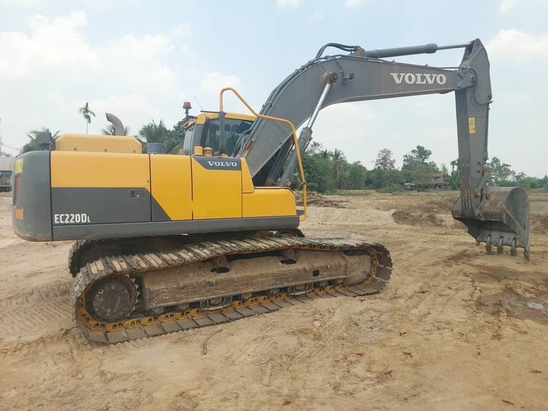 สวยราคาถูก ขวัญใจ VOLVO EC 220 DLไฟฟ้าครบ เครื่องดี ปั้มแรง เอวแน่น ช่วงล่างสวย เล่มทะเบียน