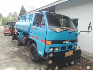 #ขายถูก 195,000 รถ 4 ล้อ ดูดสิ่งปฎิกลู ISUZU NKR55E  หัวบาง ยางดี ครัชซีสวย อุปกรณ์พร้อมดูด รถพร้อมใช้งาน สนใจติดต่อได้ครับ 090-772-3710 090-772-3708