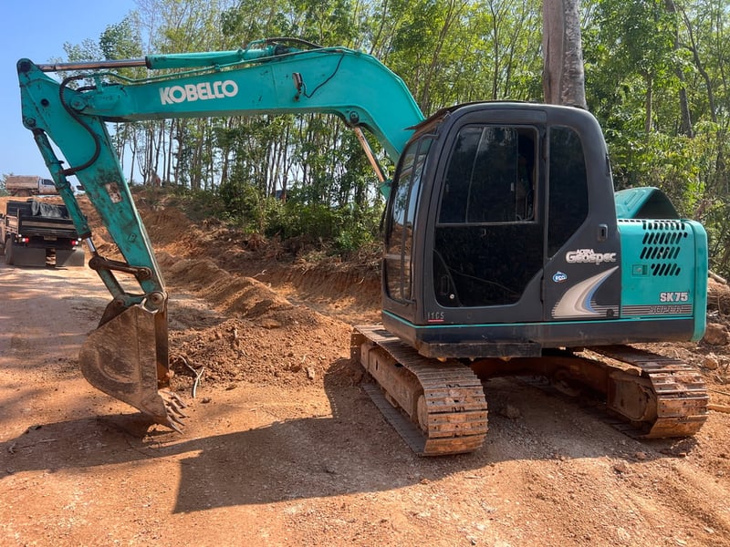 ขาย 385,000 KOBELCO SK 75-8 ไฟฟ้าครบ เครื่องดี ปั้มแรง เอวมีขยับ ช่วงล่างสวย
