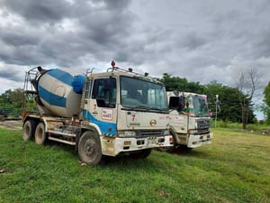 #ขายถูก รถโม่ปูน HINO PROFAI 2 คัน แยกได้ยกคู่ราคาพิเศษ เครื่อง p11 c 1 คัน โม่ 6 คิว โม่ตรง เครื่อง k 13 d 1 คัน โม่ 7 คิวโม่ตรง  เครื่องดีคัสซีสวยพร้อมใช้งาน 