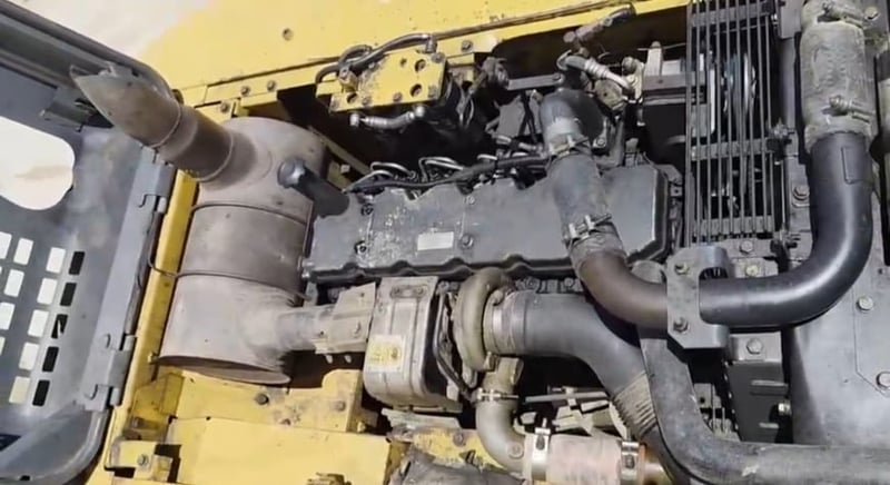 ขาย 485,000 KOMATSU pc 200-8 เล่มทะเบียน ไฟฟ้าครบ เครื่องดี ปั้มแรง เอวแน่น ช่วงล่างสวย รถพร้อมใช้งาน สนใจติดต่อได้ครับ 090-772-3710 090-772-3708