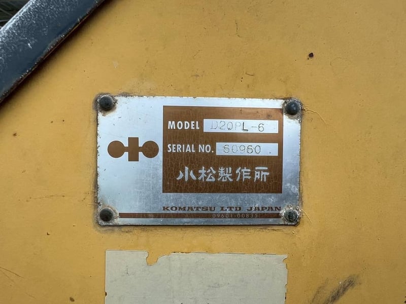 ขาย 180,000 รถแทรคเตอร์ KOMATSU D 20-6 PL ตีนเป็ด ยาว 70 ซม.เครื่องดี เกียร์แรง ช่วงล่างสวย ขาย 180,000 รถแทรคเตอร์ KOMATSU D 20-6 PL ตีนเป็ด ยาว 70 ซม.เครื่องดี เกียร์แรง ช่วงล่างสวย