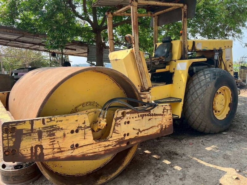 #ขาย 375,000 รถบด 10 ตันล้อเรียบ BOMAG BW212D-2 เครื่องดี ปั๊มสั่นแรง  2 เพลา รถพร้อมใช้งาน เอกสารเล่มทะเบียน