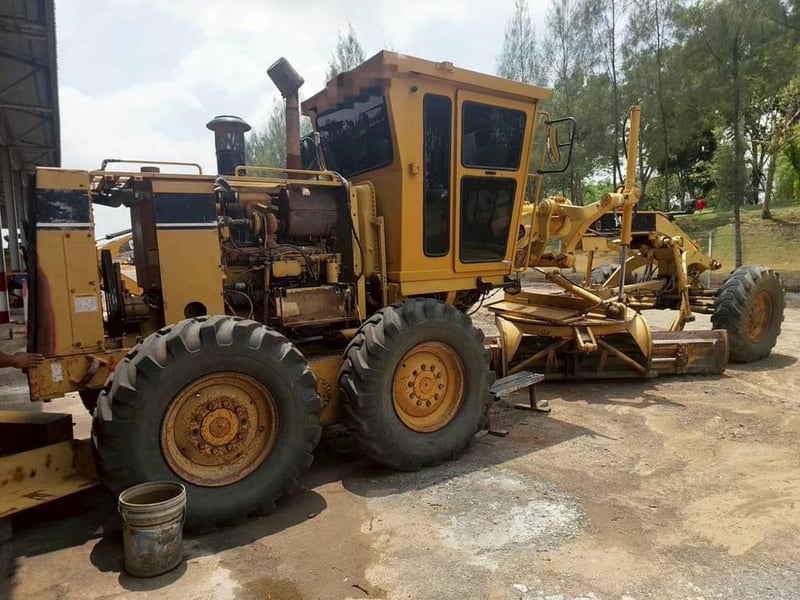 ขาย 2,XXX,XXX รถเกรด CATERPILLAR 140 H 5 HM 01539 ปี 47 ตู้แอร์ รถสวย พร้อมใช้ เต็มทุกระบบ เล่มทะเบียนพร้อมโอน 