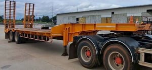 ขาย 295,000 หางโรเบท 2 เพลา พร้อมบรรไดไฮดอลิค ขึ้นรถ ครัชซีสวย กว้าง 2.50 เมตร ยาว 12.50 เมตร 