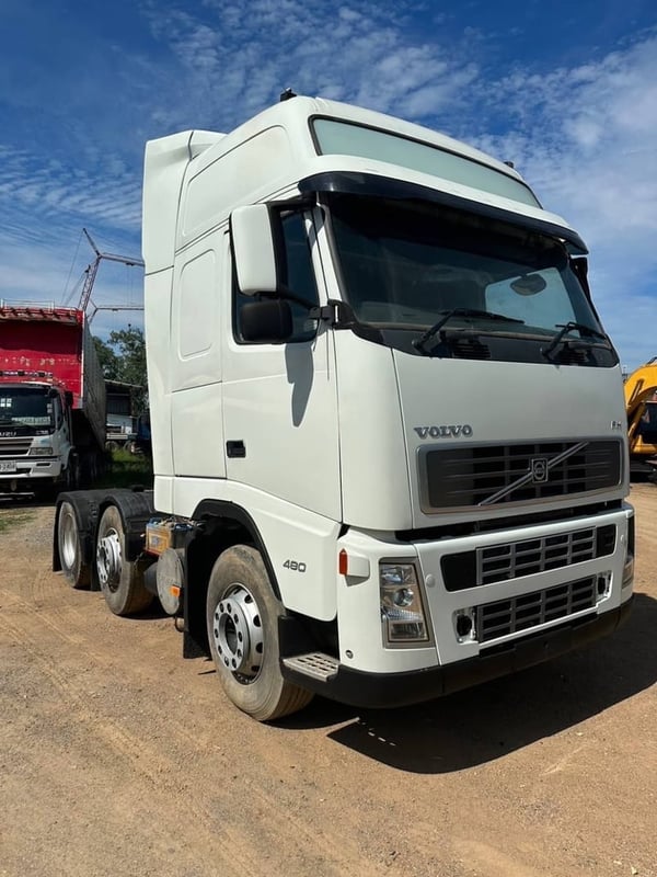 ขาย 450,000 หัวลาก VOLVO FH 480 เพลาเดียว ล้อยก หัวสองชั้นมีที่นอน หัวบาง ยางดี ครัชซีสวย รถพร้อมใช้งาน