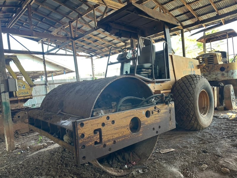 ขาย 450,000 รถบด 10 ตัน STA VV900D เล่มทะเบียน 2 เพลา เครื่องดี ปั้มสั่นแรง เอวแน่น ยางดี 