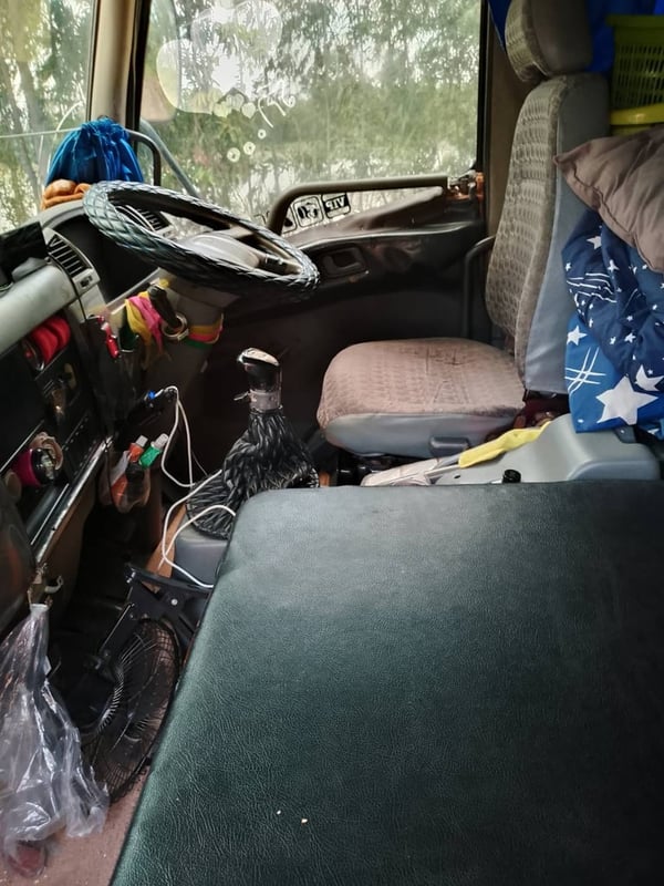 ขาย 495,000 รถ 10 ล้อดั้ม 2 เพลา  MITSUBISHI FN62FM 270 แรง EURO 3  หัวบาง ยางดี ครัชซีสวย รถพร้อมใช้งาน สนใจติดต่อได้ครับ 090-772-3710 090-772-3708