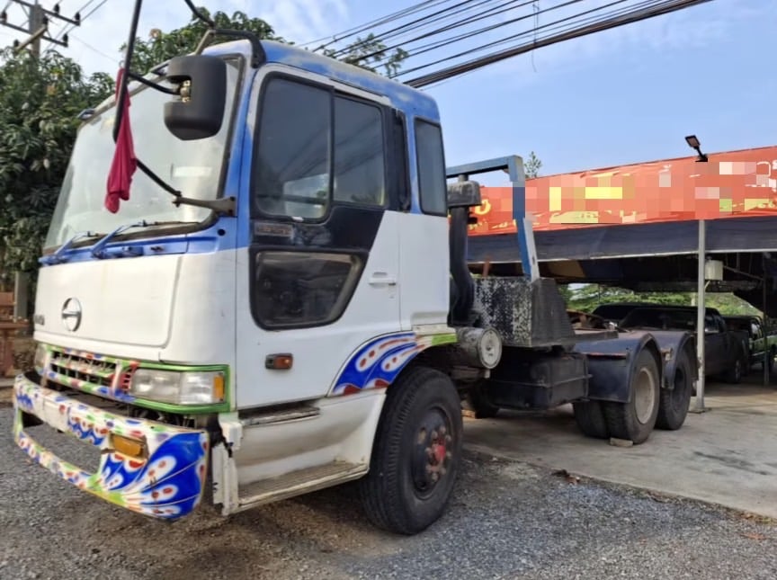 HINO FM รถบรรทุก 10ล้อ หัวลาก เฉพาะหัว ปี2003 HINO FM รถบรรทุก 10ล้อ หัวลาก เฉพาะหัว ปี2003