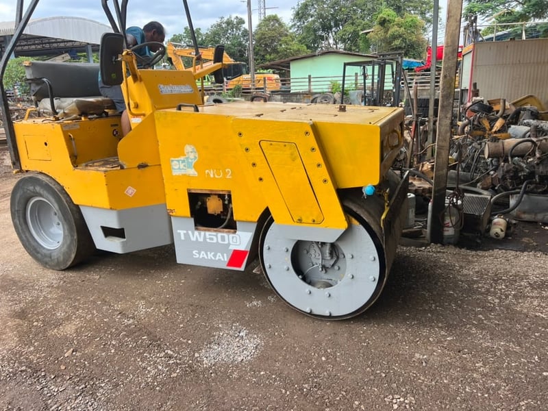 ขาย 235,000 SAKAI TW 500 สภาพเก่านอก ขนาด 5 ตัน 