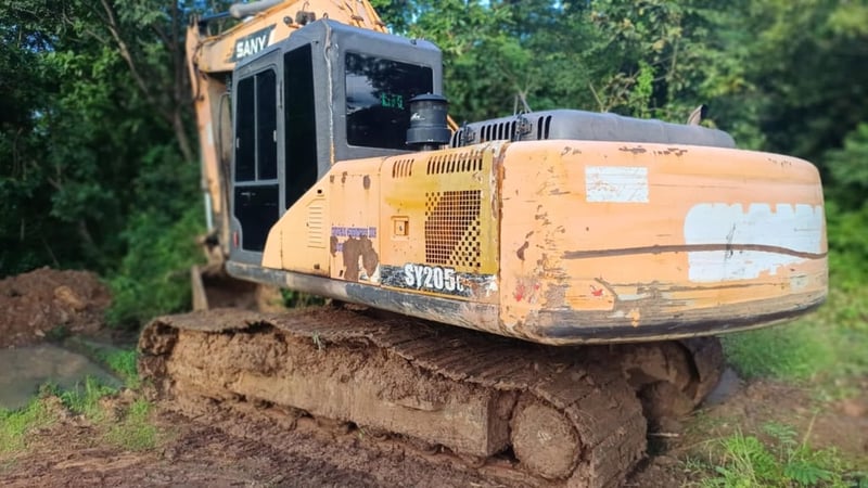 #ขายถูก 350,000 SANY SY205C ไฟฟ้าครบ เครื่องดี ปั้มแรง เอวแน่น ช่วงล่างโซ่บูตแตก รถทำงานอยู่  เอกสารใบแจ้งจำหน่าย