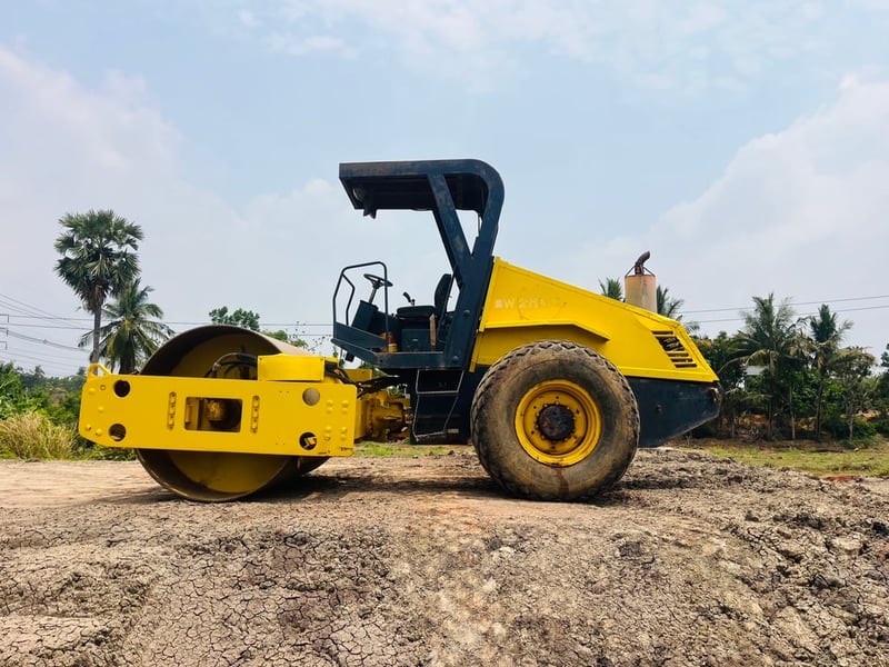ขาย 580,000 รถบด 10 ตัน BOMAG BW 211 D-3 ปั้มสั่นแรง 2 เพลา เครื่องดี ยางสวย เล่มทะเบียน