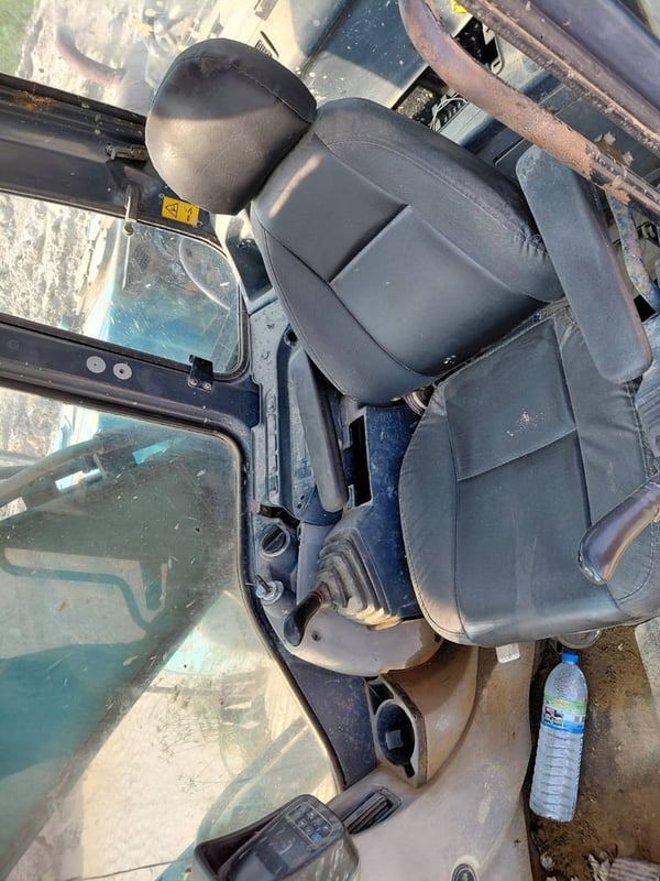 ขาย 450,000 KOBELCO SK 200-8 ไฟฟ้าครบ เครื่องดี ปั้มแรง เอวขยับนิดๆ ช่วงล่างหมด 