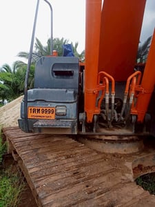 ขาย 890,000 HITACHI ZX 200-5 G เล่มทะเบียน ไฟฟ้าครบ เครื่องดี ปั้มแรง เอวแน่น ช่วงล่างดี ขาย 890,000 HITACHI ZX 200-5 G เล่มทะเบียน ไฟฟ้าครบ เครื่องดี ปั้มแรง เอวแน่น ช่วงล่างดี