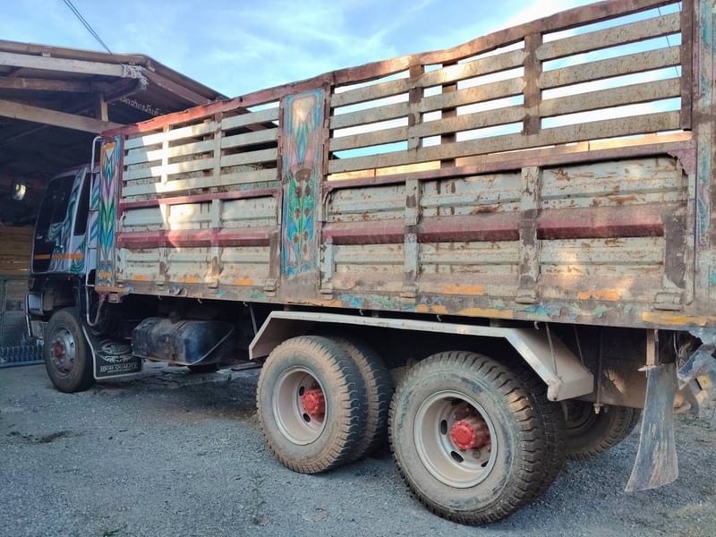 ขาย 450,000 รถ 10 ล้อ ดั้ม HINO FM2K 260 แรง หัวบาง ยางดี ครัชซีสวย 2 เพลา รถสวยพร้อมใช้งาน 