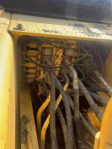 ขาย 790,000 KOMATSU  pc 200-8 mo จอเหลือง กล้องหลัง ไฟฟ้าครบ เครื่องดี ปั้มแรง เอวแน่น ช่วงล่างสวย เอกสารแจ้งจำหน่าย รถพร้อมใช้งาน สนใจติดต่อได้ครับ 090-772-3710 090-772-3708