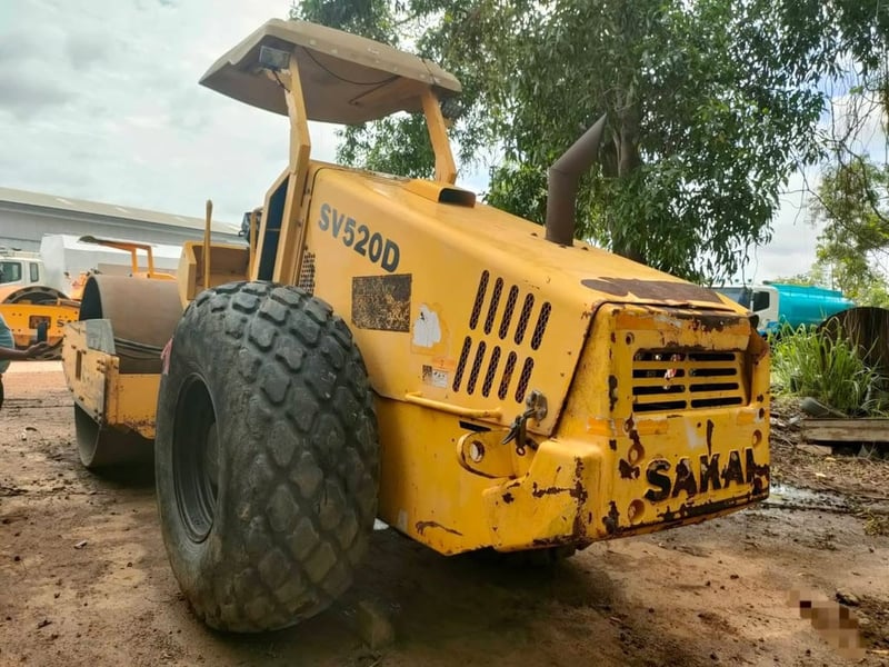 ขาย 1,130,000 รถบด สั่นสะเทือน 10 ตัน SAKAI SV520D รถบดอัดสั่นสะเทือน ล้อเหล็ก ( เรียบ )SAKAI SV520 D ปี 58 เครื่องยนต์ ISUZU 4 สูบ 112 แรง 2 เพลา ทำงาน 6,××× ชม. ขาย 1,130,000 รถบด สั่นสะเทือน 10 ตัน SAKAI SV520D รถบดอัดสั่นสะเทือน ล้อเหล็ก ( เรียบ )SAKAI SV520 D ปี 58 เครื่องยนต์ ISUZU 4 สูบ 112 แรง 2 เพลา ทำงาน 6,××× ชม.