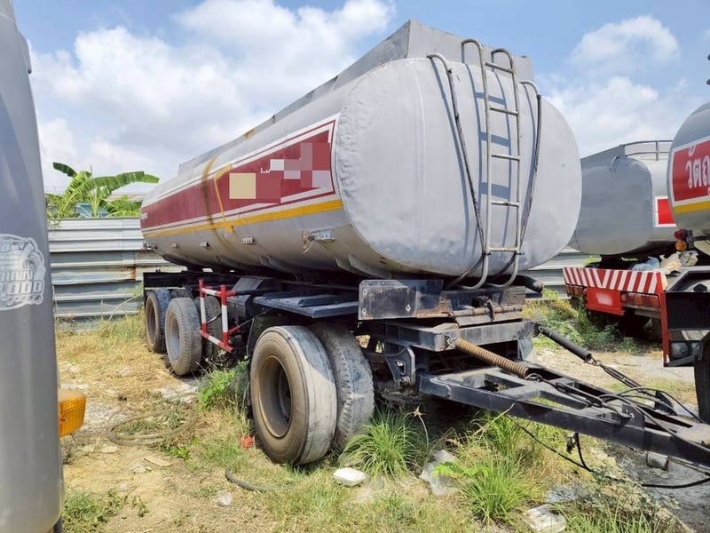 ขาย 129,000 ลูกพ่วงน้ำมันพืช 3 เพลา หรือเอาไปบรรทุกน้ำได้เลย ถังสวยมาก เอกสารเล่มทะเบียนพร้อมโอน 