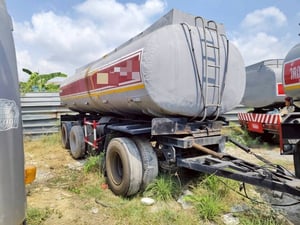 ขาย 129,000 ลูกพ่วงน้ำมันพืช 3 เพลา หรือเอาไปบรรทุกน้ำได้เลย ถังสวยมาก เอกสารเล่มทะเบียนพร้อมโอน 