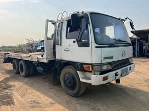 ขาย 245,000 HINO FL 187 เครื่อง HO7C-180 แรง สิบล้อเทนเลอหางปลา เหล็ก H บีมร้อยคาน แข็งแรง ขึ้นรถขนาด 200 ได้เลย หัวบาง ยางดี ครัชซีสวย เพลาเดียว 